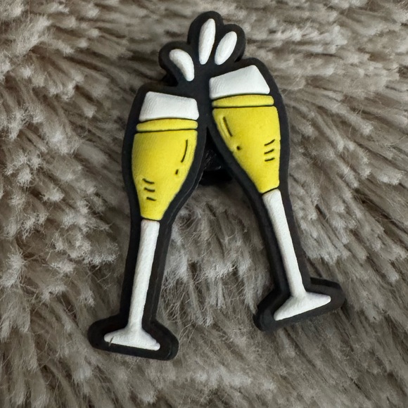 Champagne Toast CROCS Jibbitz Shoe Charm 5/$20 - Picture 1 of 1